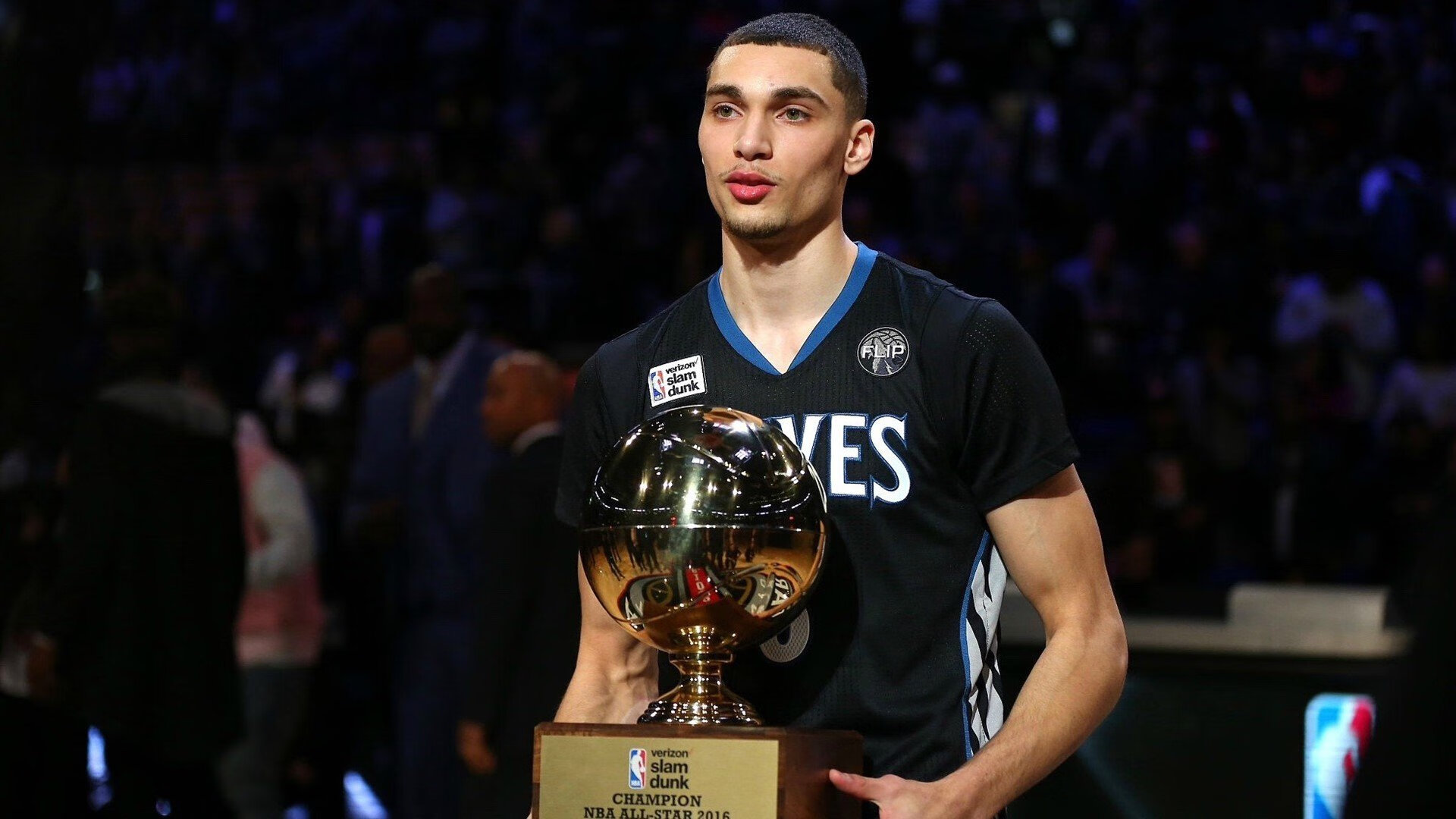 NBA季后赛东部决赛抢七大战凯尔特人力克雄鹿 塔图姆砍下45分当选本场MVP